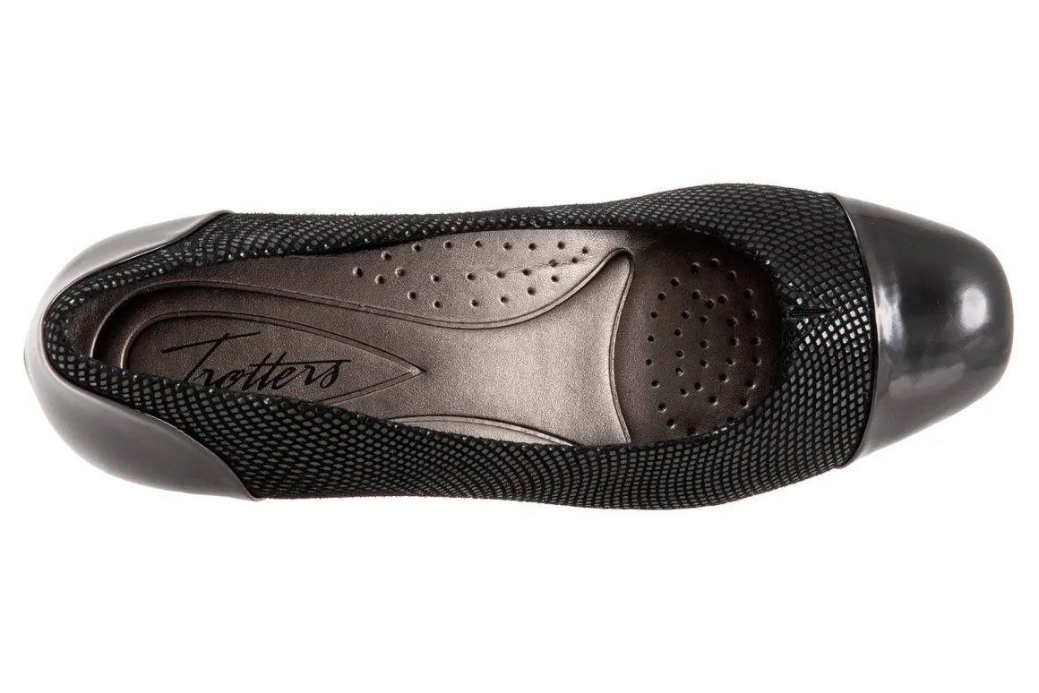 Trotters Daisy