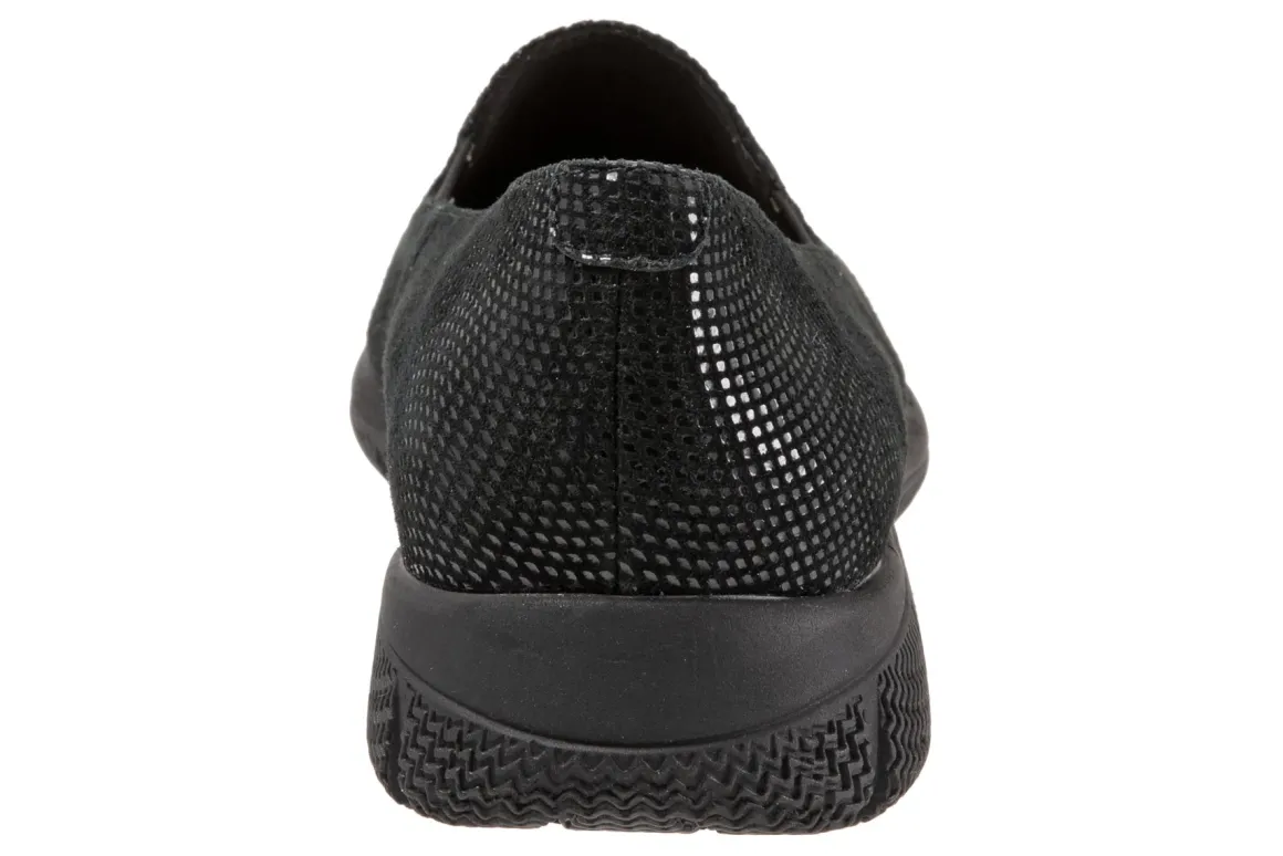 Trotters Universal